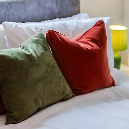 Appartement 2br Flat - Free Parking - Fast Wi-fi