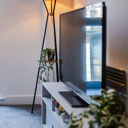 Stylish 2Br Flat - Free Parking - Fast Wi-Fi Bristol