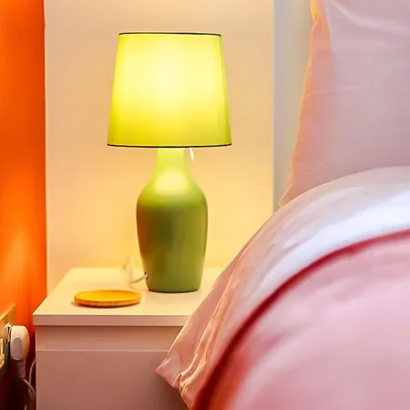 Apartment Central 2Br Flat - Free Parking - Fast Wi-Fi - Smart Tv
